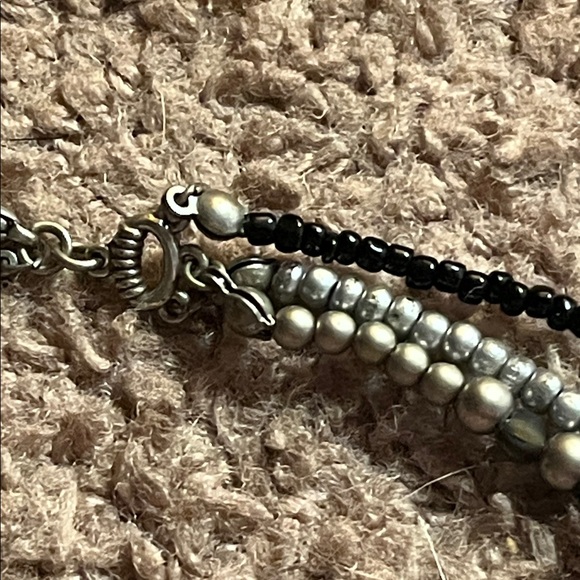 Elegant Black and Silver Beaded Necklace - Picture 3 of 4